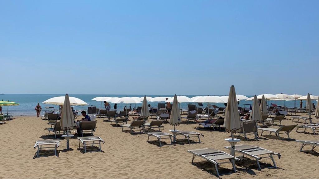 Hotel Mediterraneo Suite&Residence リド・ディ・イエゾロ エクステリア 写真